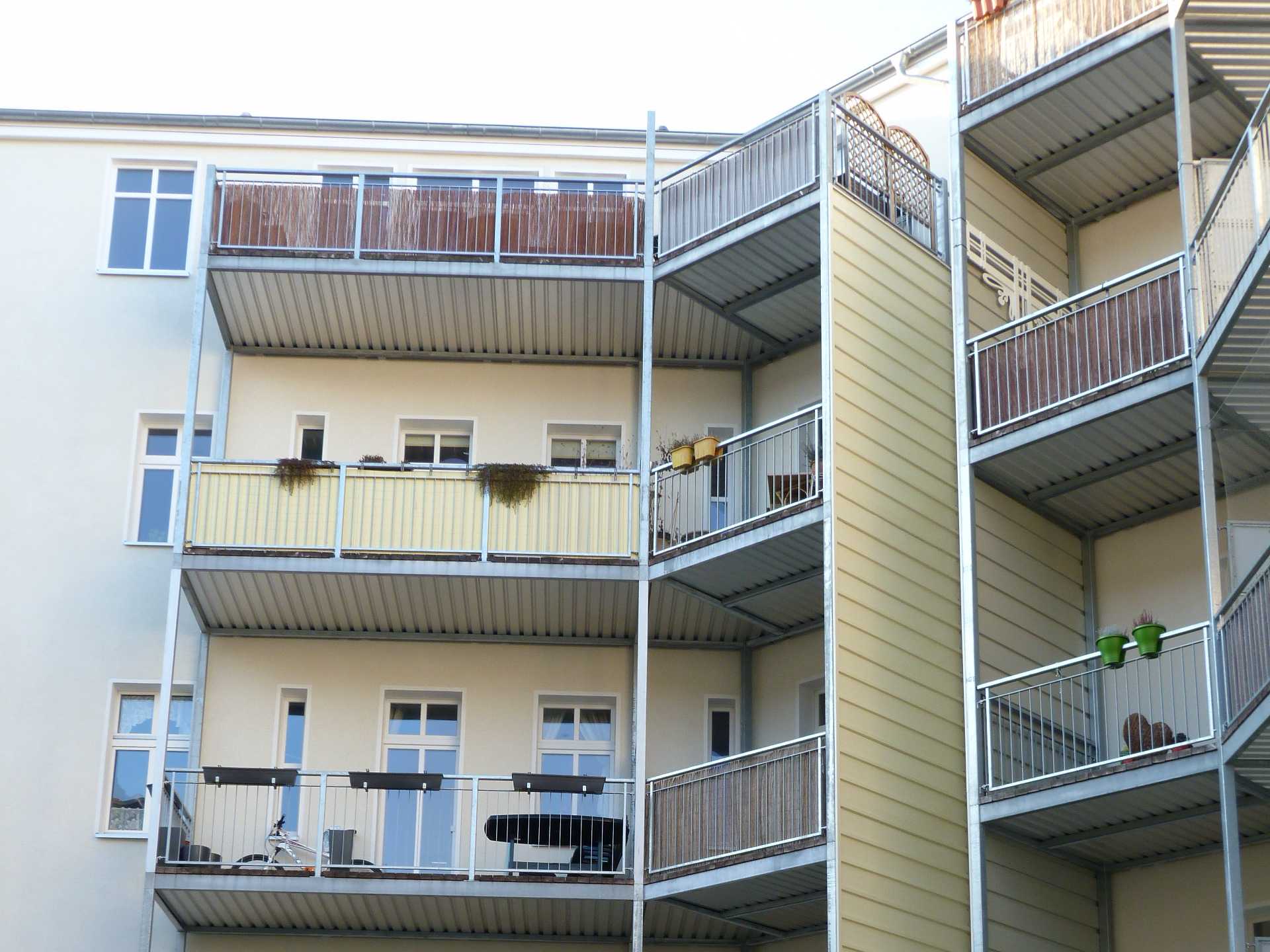 BS033 Neubau von 12 Balkonen