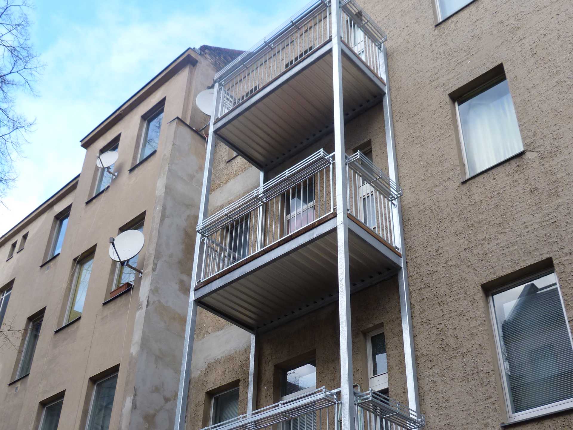BS014 Neubau von 6 Balkonen