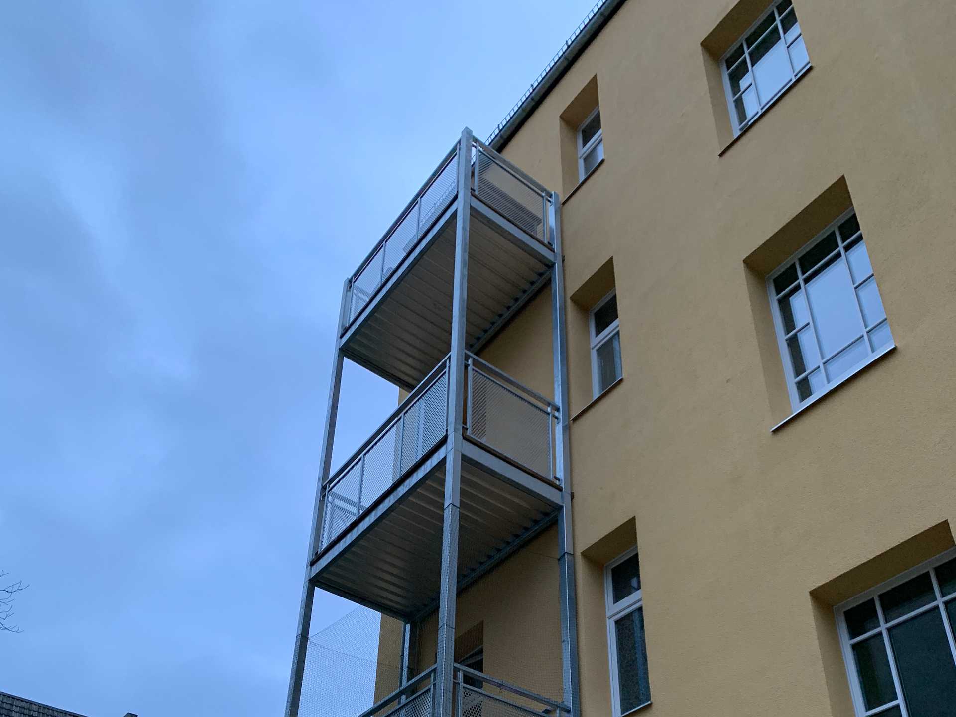 BS074 Neubau von 4 Balkonen