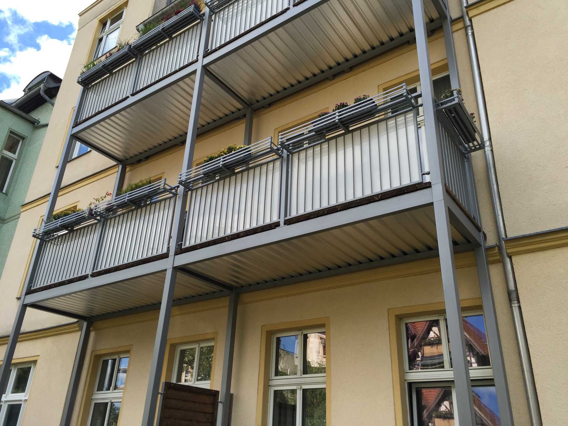 BS047 Neubau von 3 Balkonen
