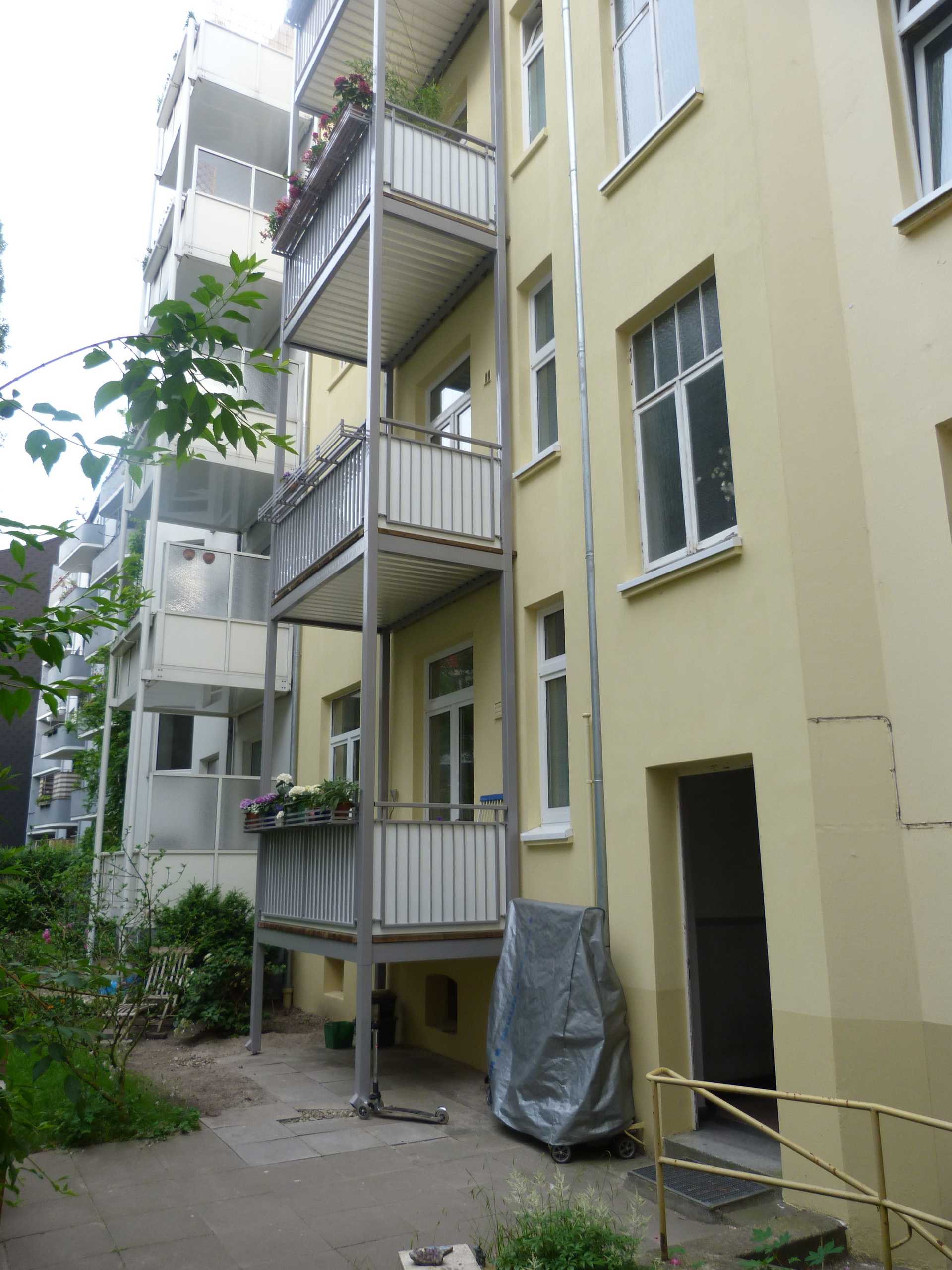 BS016 Neubau von 8 Balkonen