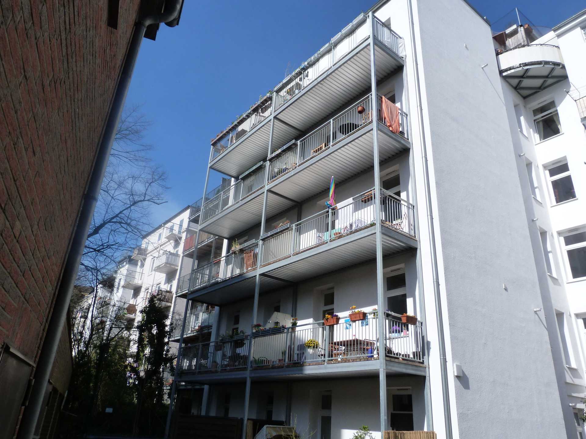 BS037 Neubau von 4 Balkonen
