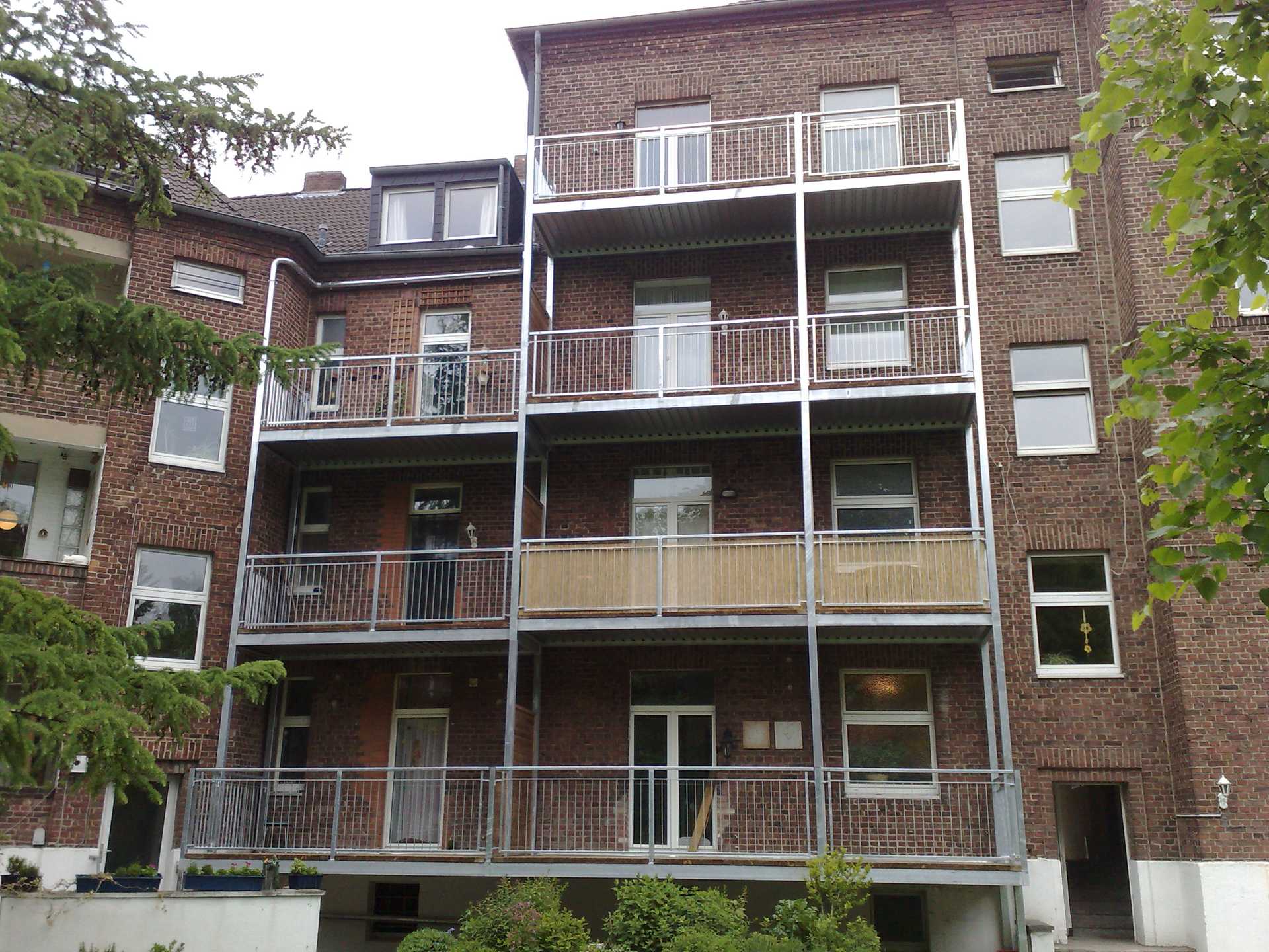 BS036 Neubau von 4 Balkonen
