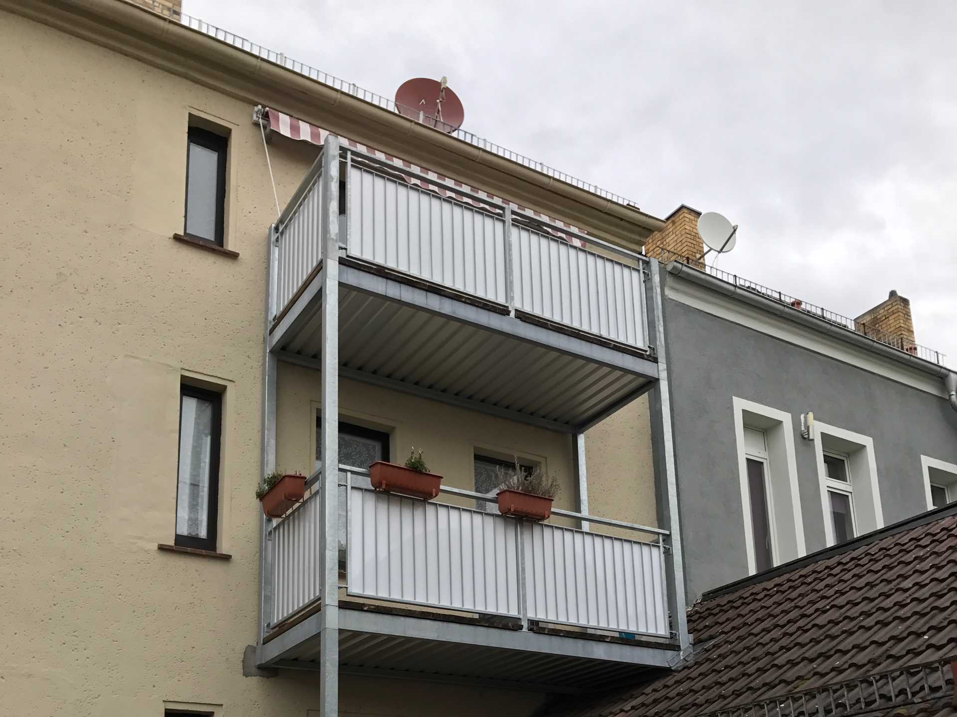 BS059 Neubau von 4 Balkonen